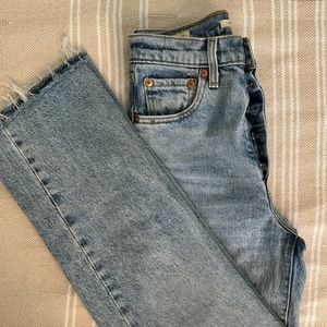 Levi Ribcage Straight Ankle Size 24